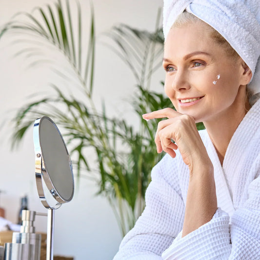 Natürliche Hautpflege mit Anti-Aging-Wirkung – warum Naturkosmetik die bessere Wahl ist - lubanashop